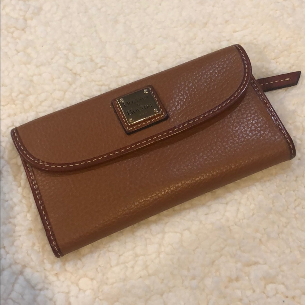 Dooney & Bouke wallet